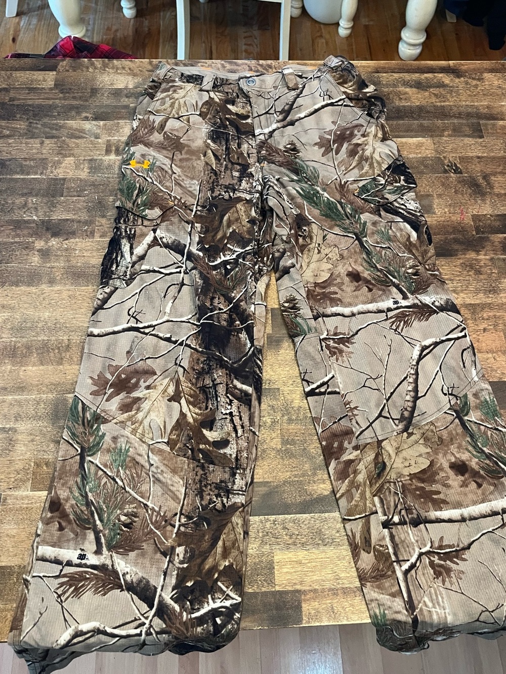 Under Armour men’s Camo hunting pants size 30x34